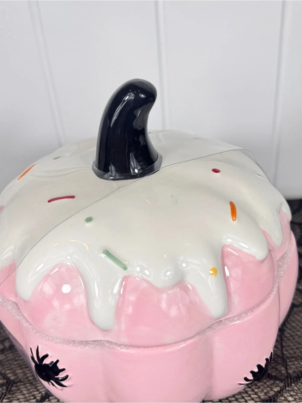 NEW Pink Pumpkin with Spiders and Frosting Halloween Cookie Jar